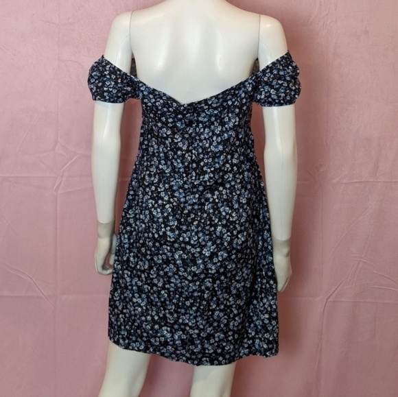 PrettyLittleThing Floral Blue Puff Sleeve Cut Out Front Mini Dress size 10 - Picture 4 of 7